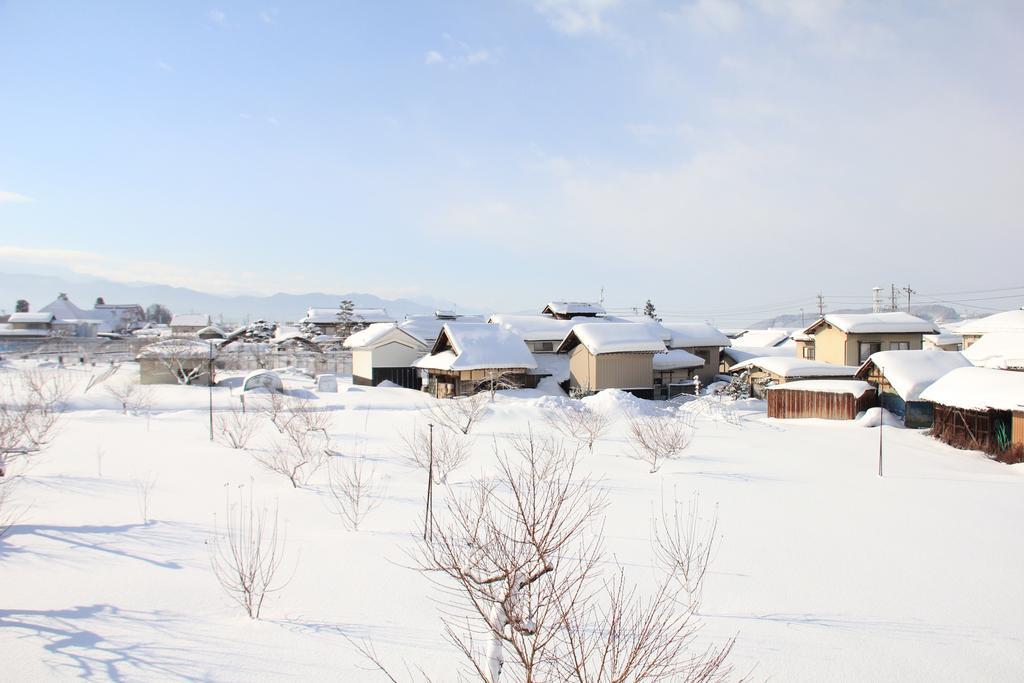 Guesthouse Kanoka Nakano  Bagian luar foto